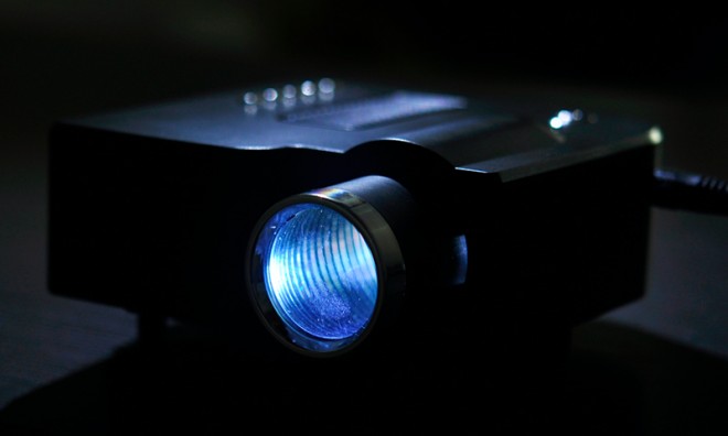 Hordozható LED projektor 7
